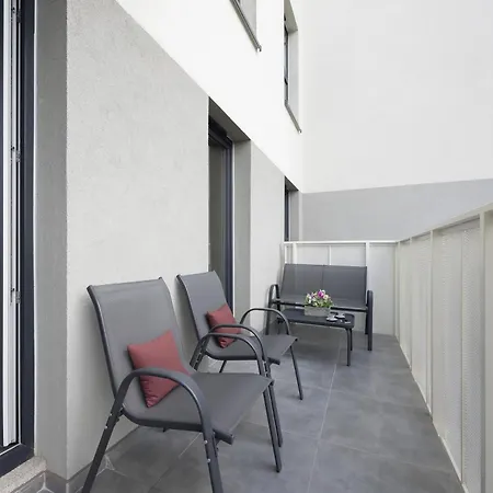 Apartament Srebrzyńska Klimatyzowane Blisko Manufaktury Parking W Garażu By Renters Prestige