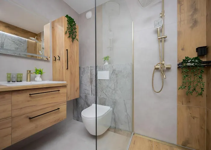 Srebrzynska Klimatyzowane Blisko Manufaktury Parking W Garazu By Renters Prestige * 우치