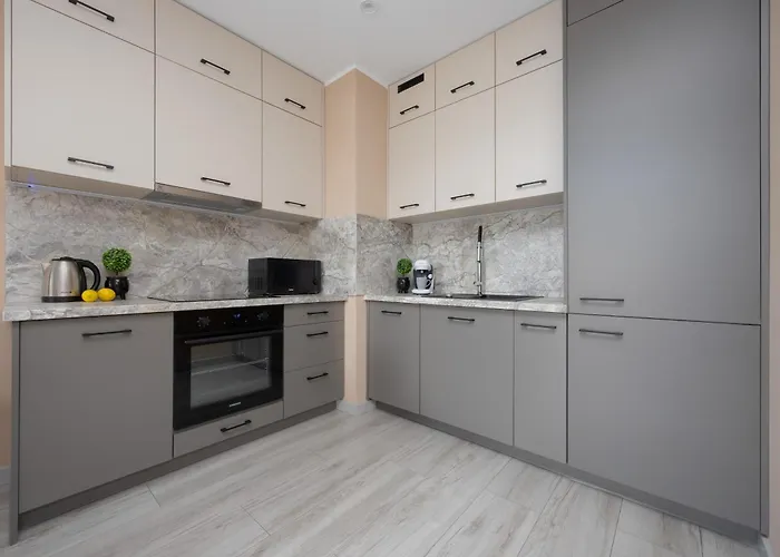 Srebrzynska Klimatyzowane Blisko Manufaktury Parking W Garazu By Renters Prestige דירה