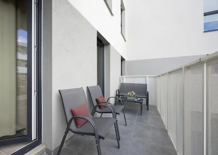 דירה Srebrzynska Klimatyzowane Blisko Manufaktury Parking W Garazu By Renters Prestige