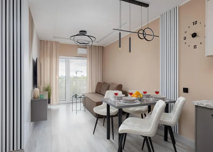 Srebrzynska Klimatyzowane Blisko Manufaktury Parking W Garazu By Renters Prestige 아파트 우치