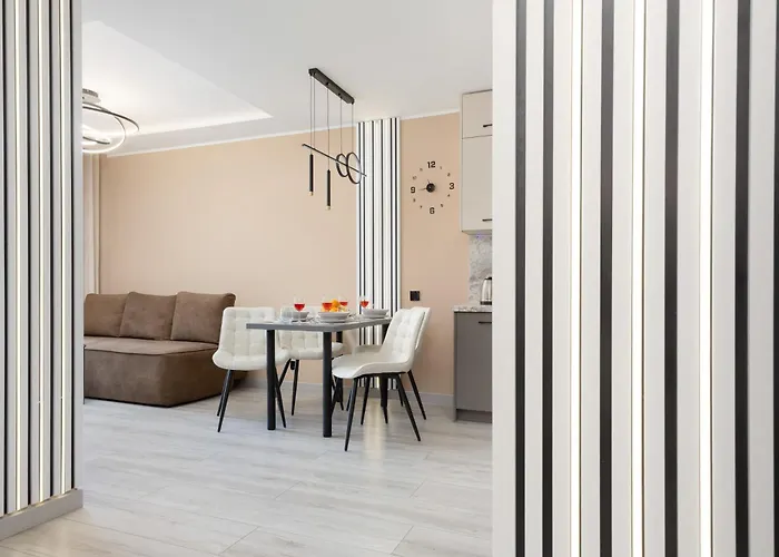 Srebrzynska Klimatyzowane Blisko Manufaktury Parking W Garazu By Renters Prestige 아파트 *