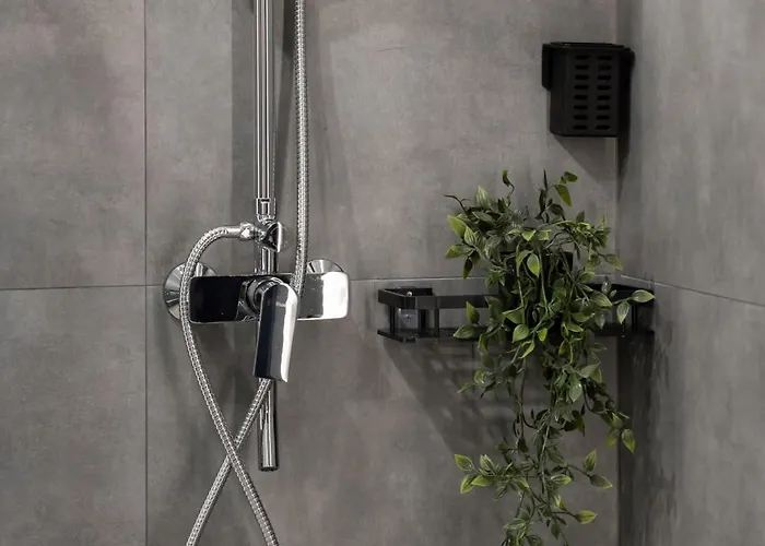 아파트 Srebrzynska Klimatyzowane Blisko Manufaktury Parking W Garazu By Renters Prestige 우치