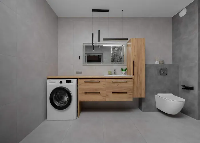 Srebrzynska Klimatyzowane Blisko Manufaktury Parking W Garazu By Renters Prestige * 우치