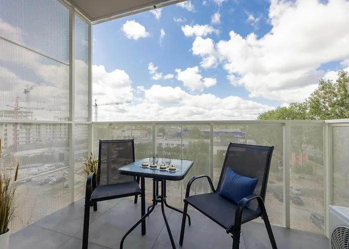 Srebrzynska Klimatyzowane Blisko Manufaktury Parking W Garazu By Renters Prestige